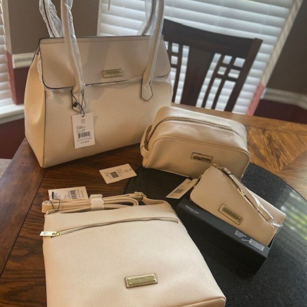 London Fog Purse Set. Tote, cross body, toiletry bag, & wallet. Light cream.